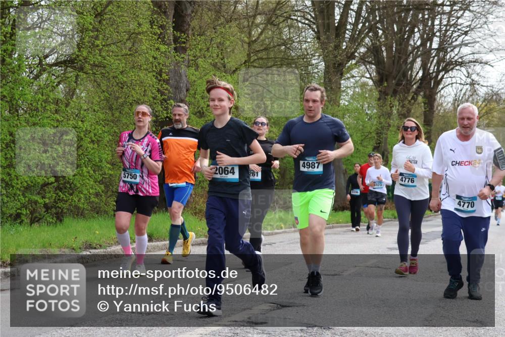 12.04.2026 - 45. Internationalen Wilhelmsburger Insellauf Yannick Fuchs http://msf.ph/oto/9506482 12.04.2026 13:00:49 Laufen 2064, 261, 5750, 4987, 5596, 1923, 24, 4776, 4770 meine-sportfotos.de