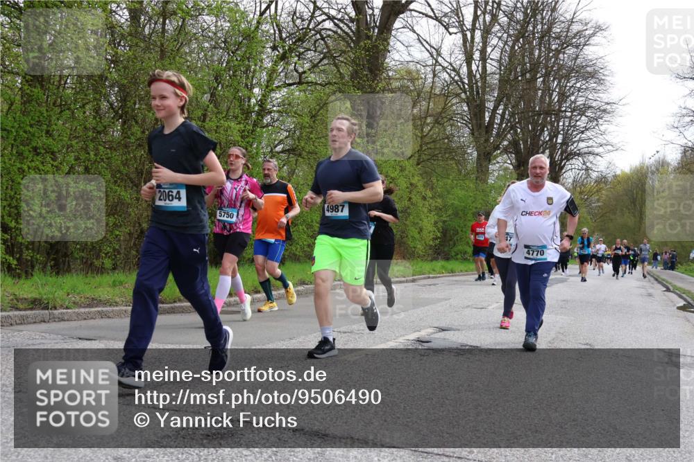 12.04.2026 - 45. Internationalen Wilhelmsburger Insellauf Yannick Fuchs http://msf.ph/oto/9506490 12.04.2026 13:00:50 Laufen 2064, 4987, 5750, 4970, 24, 4770 meine-sportfotos.de