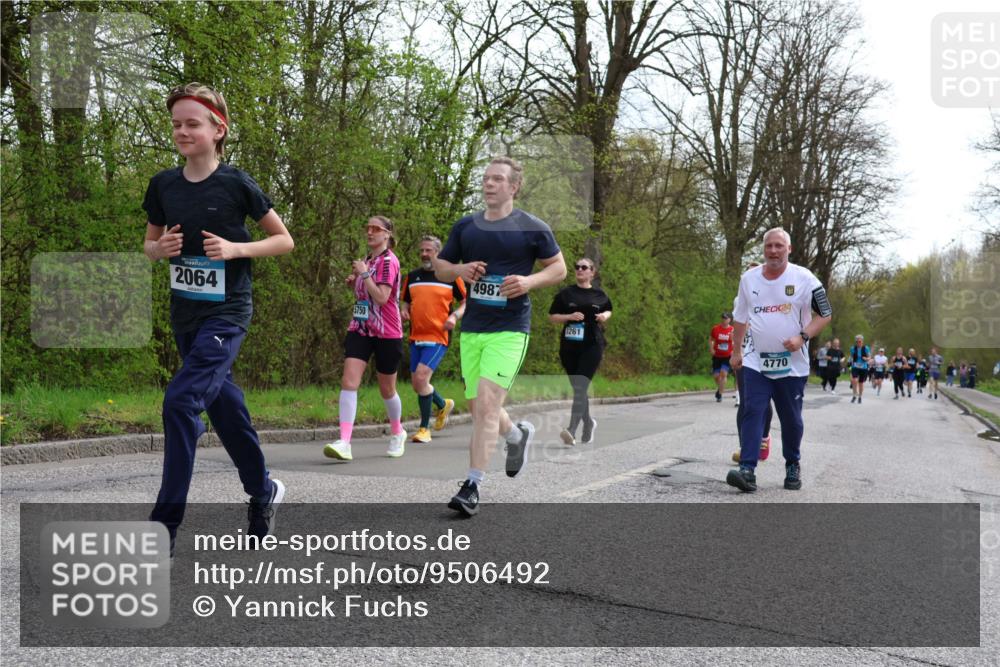 12.04.2026 - 45. Internationalen Wilhelmsburger Insellauf Yannick Fuchs http://msf.ph/oto/9506492 12.04.2026 13:00:50 Laufen 2064, 5750, 4987, 3261, 24, 4770 meine-sportfotos.de
