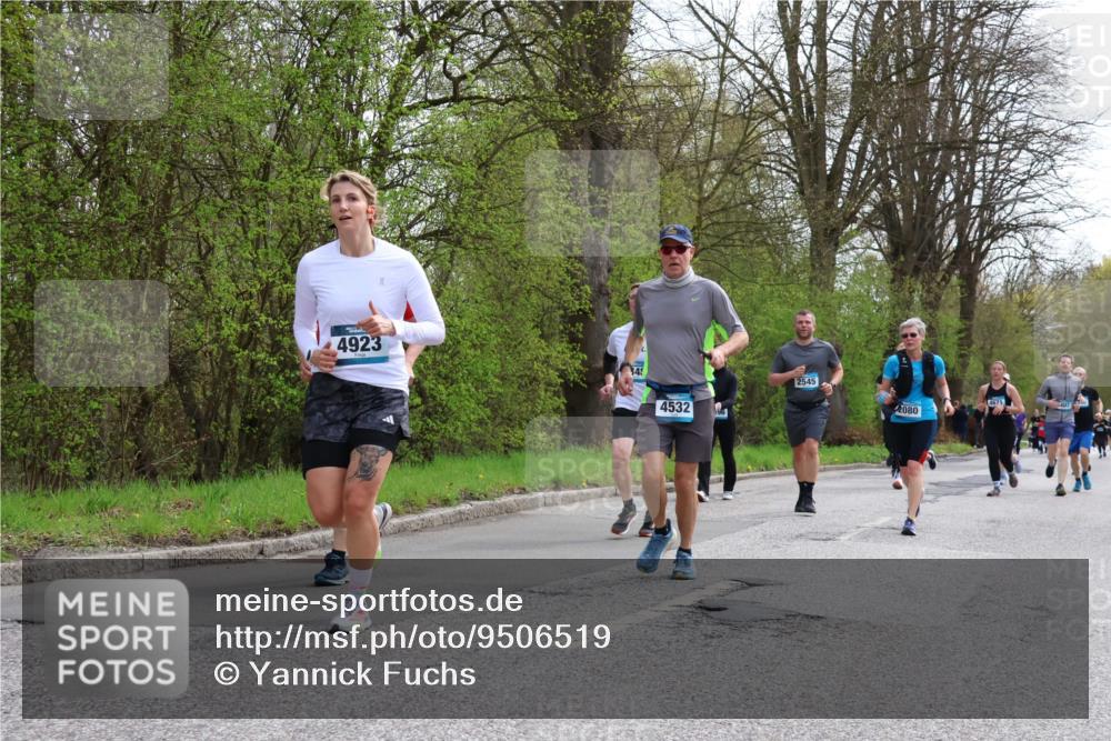 12.04.2026 - 45. Internationalen Wilhelmsburger Insellauf Yannick Fuchs http://msf.ph/oto/9506519 12.04.2026 13:00:55 Laufen 4923, 345, 2545, 4671, 4532, 2080 meine-sportfotos.de