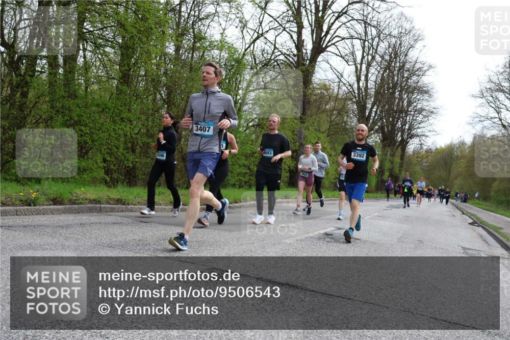 12.04.2026 - 45. Internationalen Wilhelmsburger Insellauf Yannick Fuchs http://msf.ph/oto/9506543 12.04.2026 13:01:00 Laufen 5596, 3407, 4693, 4427, 3392 meine-sportfotos.de