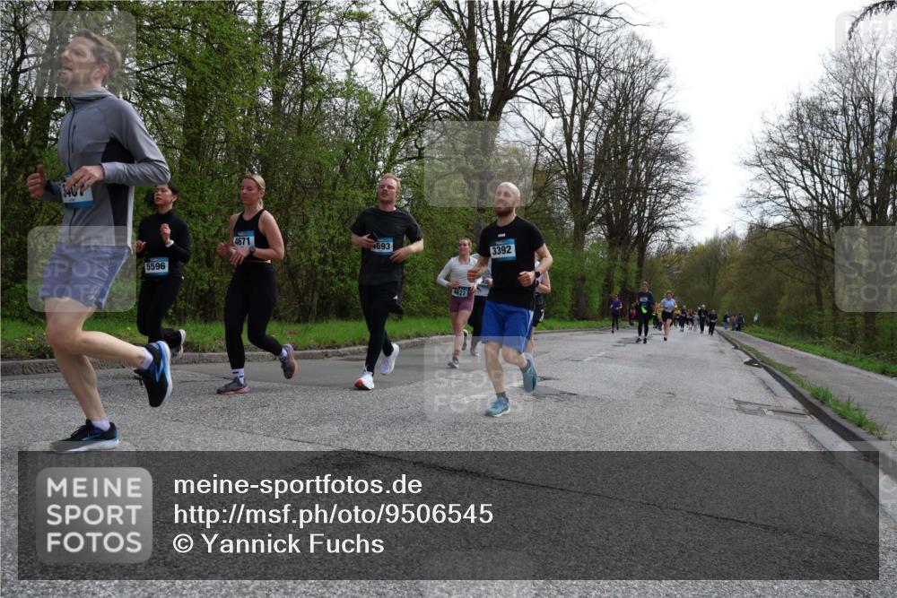 12.04.2026 - 45. Internationalen Wilhelmsburger Insellauf Yannick Fuchs http://msf.ph/oto/9506545 12.04.2026 13:01:01 Laufen 3407, 5596, 4671, 4693, 4627, 3392 meine-sportfotos.de