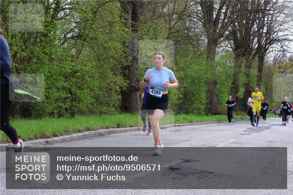 12.04.2026 - 45. Internationalen Wilhelmsburger Insellauf Yannick Fuchs http://msf.ph/oto/9506571 12.04.2026 13:01:06 Laufen 4385, 5855 meine-sportfotos.de