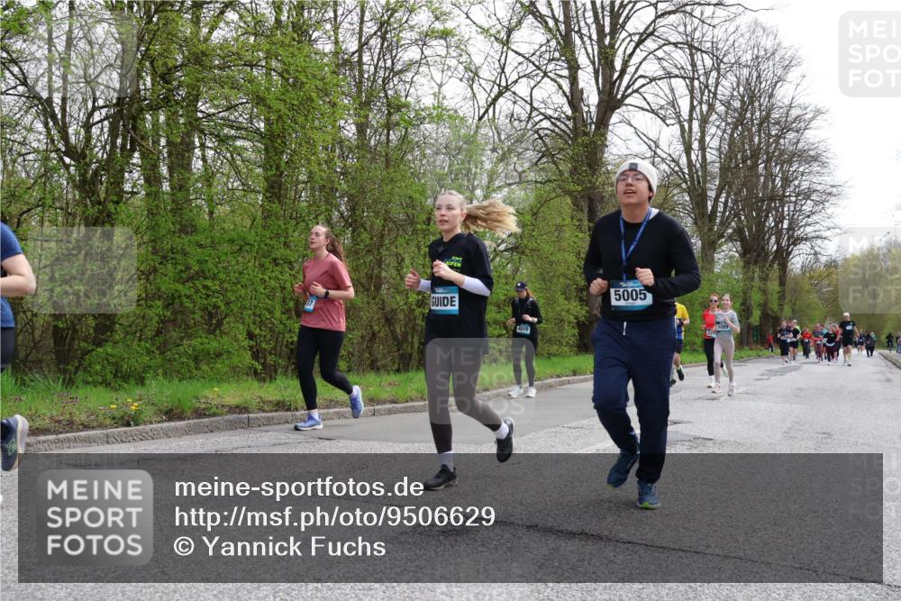 12.04.2026 - 45. Internationalen Wilhelmsburger Insellauf Yannick Fuchs http://msf.ph/oto/9506629 12.04.2026 13:01:19 Laufen 4910, 5005, 229, 5089 meine-sportfotos.de