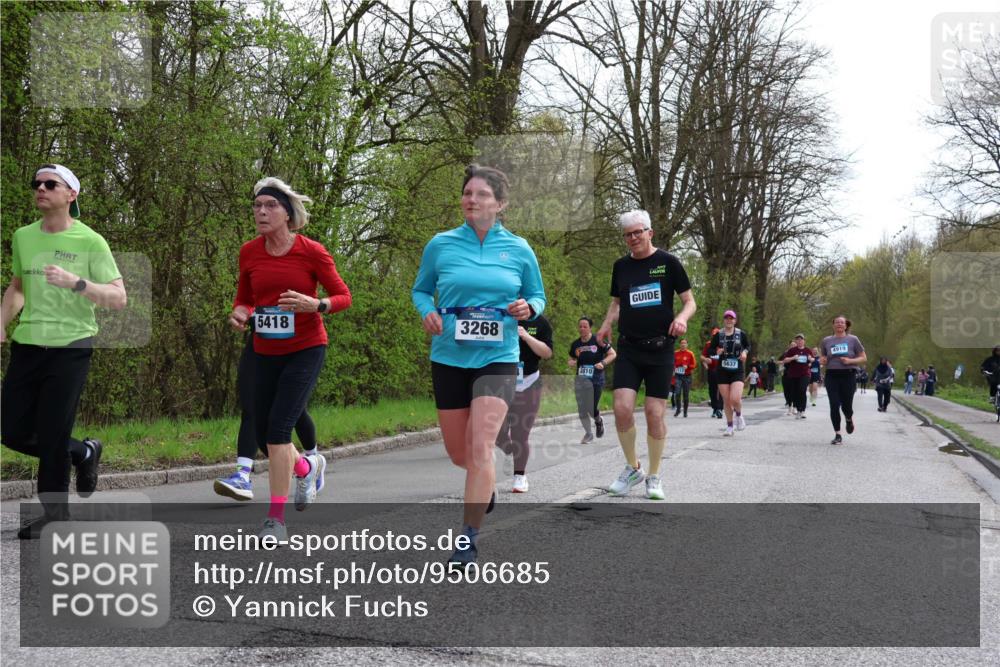 12.04.2026 - 45. Internationalen Wilhelmsburger Insellauf Yannick Fuchs http://msf.ph/oto/9506685 12.04.2026 13:01:32 Laufen 5418, 3268, 3810, 4919, 5637 meine-sportfotos.de