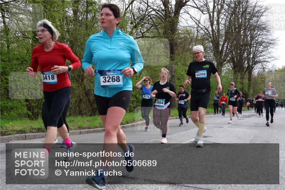 12.04.2026 - 45. Internationalen Wilhelmsburger Insellauf Yannick Fuchs http://msf.ph/oto/9506689 12.04.2026 13:01:33 Laufen 5418, 3268, 4178, 5004, 3810, 4919, 5637 meine-sportfotos.de