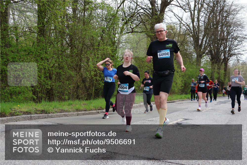 12.04.2026 - 45. Internationalen Wilhelmsburger Insellauf Yannick Fuchs http://msf.ph/oto/9506691 12.04.2026 13:01:33 Laufen 4178, 5004, 4919, 5637, 3810 meine-sportfotos.de