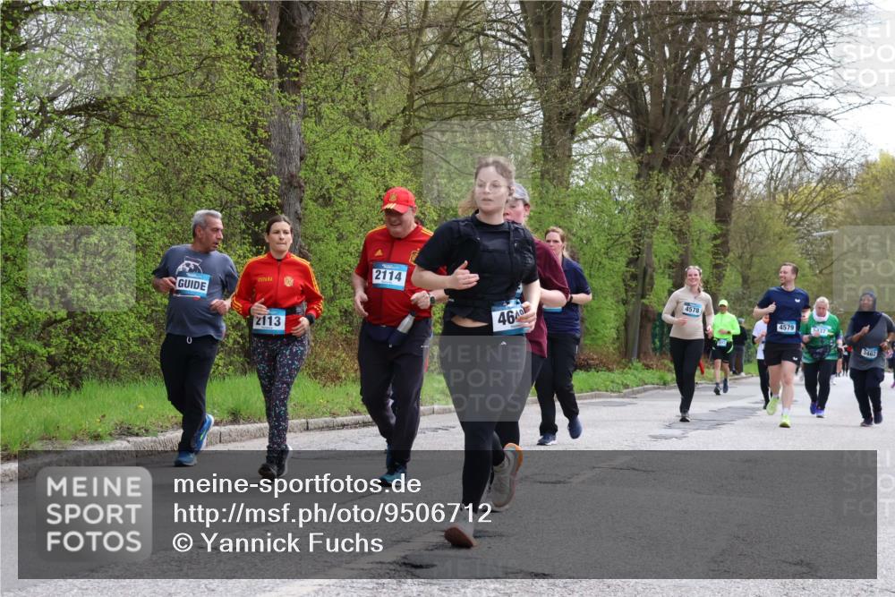 12.04.2026 - 45. Internationalen Wilhelmsburger Insellauf Yannick Fuchs http://msf.ph/oto/9506712 12.04.2026 13:01:38 Laufen 2114, 2113, 4640, 4578, 4579, 5437, 3462 meine-sportfotos.de