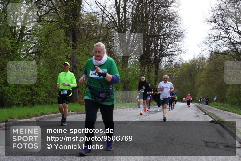 12.04.2026 - 45. Internationalen Wilhelmsburger Insellauf Yannick Fuchs http://msf.ph/oto/9506769 12.04.2026 13:01:50 Laufen 2043, 543, 5481, 3933 meine-sportfotos.de