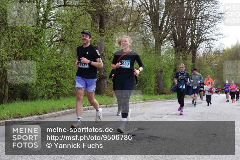 12.04.2026 - 45. Internationalen Wilhelmsburger Insellauf Yannick Fuchs http://msf.ph/oto/9506786 12.04.2026 13:01:55 Laufen 3935, 3933, 2026, 519 meine-sportfotos.de