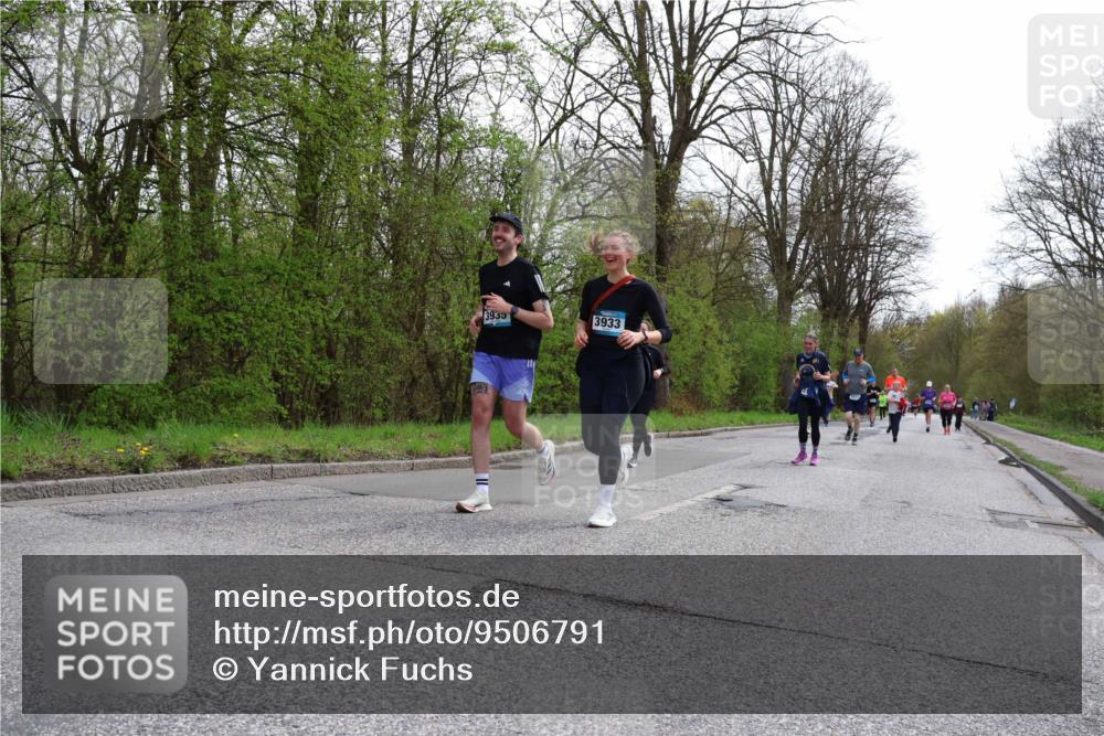 12.04.2026 - 45. Internationalen Wilhelmsburger Insellauf Yannick Fuchs http://msf.ph/oto/9506791 12.04.2026 13:01:56 Laufen 3935, 3933 meine-sportfotos.de