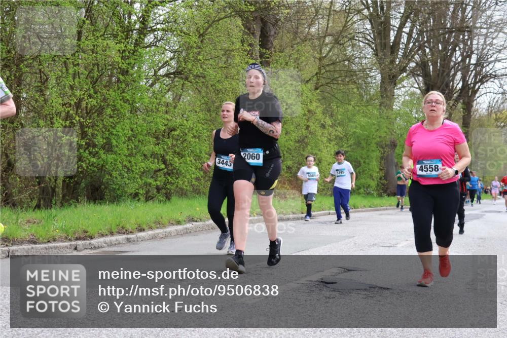 12.04.2026 - 45. Internationalen Wilhelmsburger Insellauf Yannick Fuchs http://msf.ph/oto/9506838 12.04.2026 13:02:07 Laufen 2060, 3443, 5584, 5195, 4558 meine-sportfotos.de