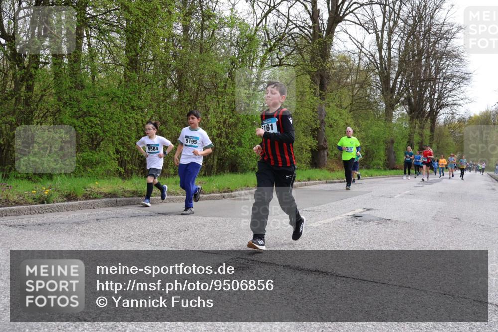 12.04.2026 - 45. Internationalen Wilhelmsburger Insellauf Yannick Fuchs http://msf.ph/oto/9506856 12.04.2026 13:02:11 Laufen 5195, 5584, 161, 4421 meine-sportfotos.de