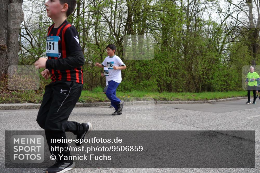 12.04.2026 - 45. Internationalen Wilhelmsburger Insellauf Yannick Fuchs http://msf.ph/oto/9506859 12.04.2026 13:02:12 Laufen 161, 5195, 5584, 4421 meine-sportfotos.de