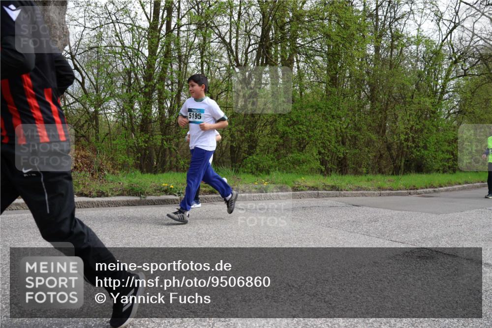 12.04.2026 - 45. Internationalen Wilhelmsburger Insellauf Yannick Fuchs http://msf.ph/oto/9506860 12.04.2026 13:02:12 Laufen 5195 meine-sportfotos.de
