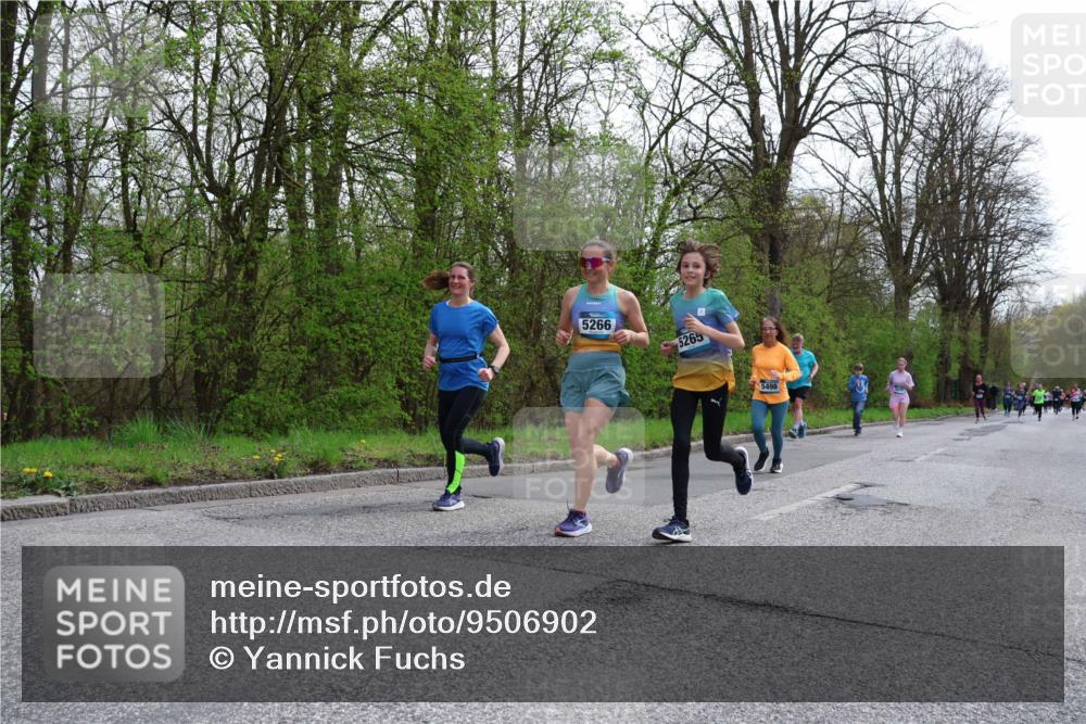 12.04.2026 - 45. Internationalen Wilhelmsburger Insellauf Yannick Fuchs http://msf.ph/oto/9506902 12.04.2026 13:02:21 Laufen 5266, 5265, 5498 meine-sportfotos.de