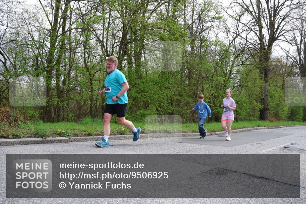 12.04.2026 - 45. Internationalen Wilhelmsburger Insellauf Yannick Fuchs http://msf.ph/oto/9506925 12.04.2026 13:02:25 Laufen 5686, 5675 meine-sportfotos.de