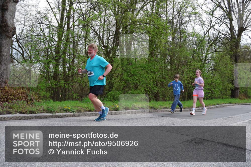 12.04.2026 - 45. Internationalen Wilhelmsburger Insellauf Yannick Fuchs http://msf.ph/oto/9506926 12.04.2026 13:02:25 Laufen 5686, 5675 meine-sportfotos.de