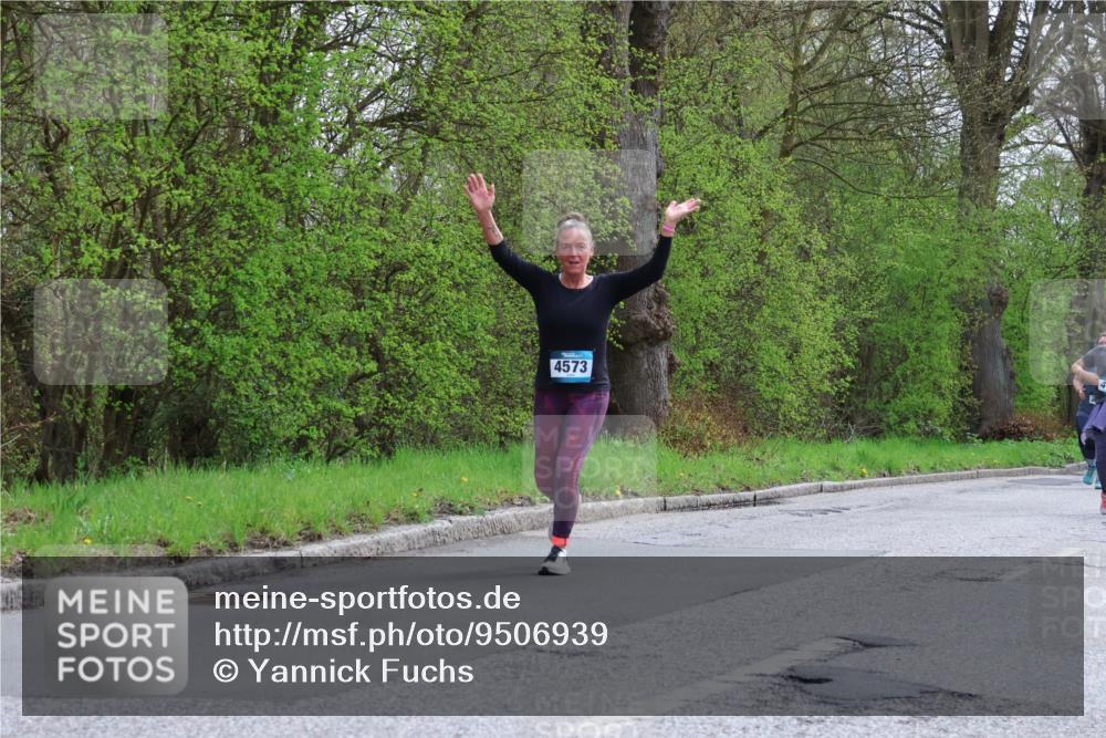12.04.2026 - 45. Internationalen Wilhelmsburger Insellauf Yannick Fuchs http://msf.ph/oto/9506939 12.04.2026 13:02:29 Laufen 4573 meine-sportfotos.de