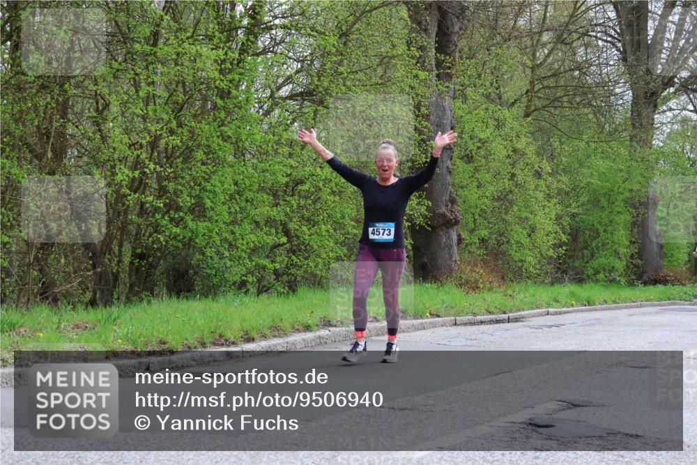12.04.2026 - 45. Internationalen Wilhelmsburger Insellauf Yannick Fuchs http://msf.ph/oto/9506940 12.04.2026 13:02:29 Laufen 4573 meine-sportfotos.de