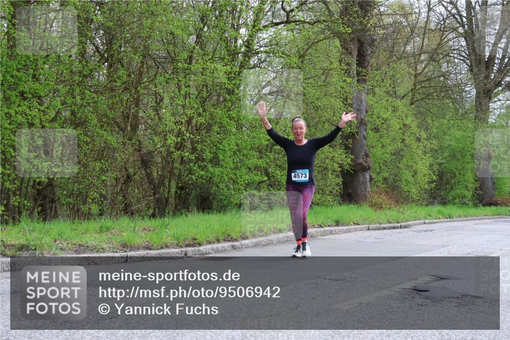 12.04.2026 - 45. Internationalen Wilhelmsburger Insellauf Yannick Fuchs http://msf.ph/oto/9506942 12.04.2026 13:02:29 Laufen 4573 meine-sportfotos.de