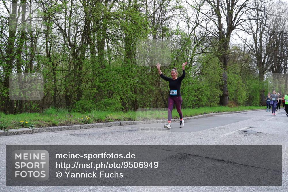 12.04.2026 - 45. Internationalen Wilhelmsburger Insellauf Yannick Fuchs http://msf.ph/oto/9506949 12.04.2026 13:02:31 Laufen 4573 meine-sportfotos.de