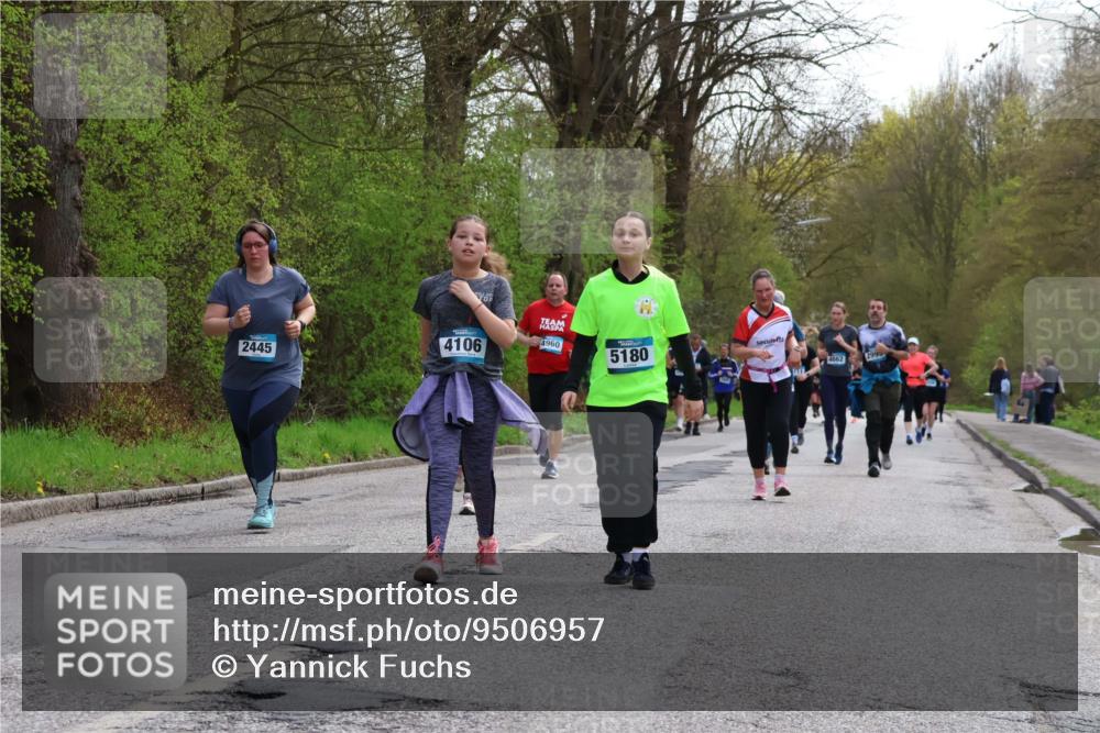 12.04.2026 - 45. Internationalen Wilhelmsburger Insellauf Yannick Fuchs http://msf.ph/oto/9506957 12.04.2026 13:02:34 Laufen 2445, 4106, 4960, 5180, 4662, 2995 meine-sportfotos.de