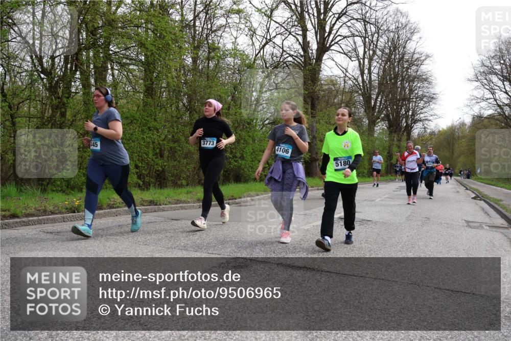12.04.2026 - 45. Internationalen Wilhelmsburger Insellauf Yannick Fuchs http://msf.ph/oto/9506965 12.04.2026 13:02:38 Laufen 3773, 445, 4106, 5180 meine-sportfotos.de