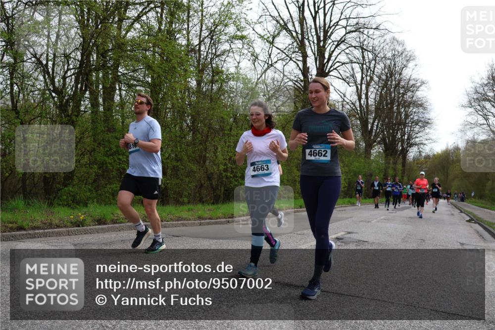 12.04.2026 - 45. Internationalen Wilhelmsburger Insellauf Yannick Fuchs http://msf.ph/oto/9507002 12.04.2026 13:02:45 Laufen 818, 4663, 4662 meine-sportfotos.de