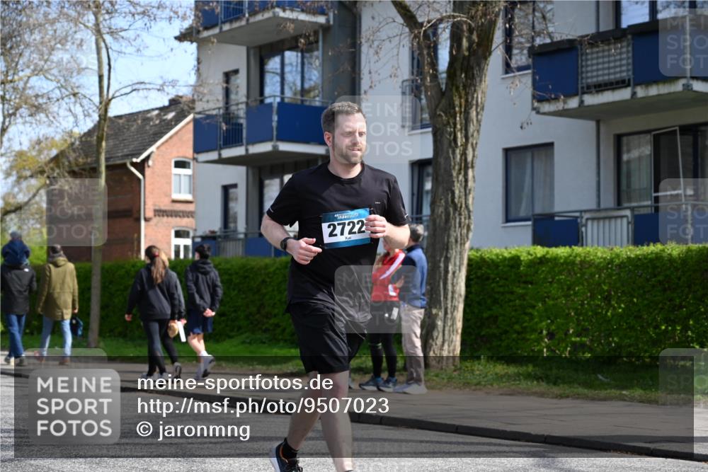 12.04.2026 - 45. Internationalen Wilhelmsburger Insellauf J. Mangold http://msf.ph/oto/9507023 12.04.2026 11:42:10 Ziel 2722, 5432 meine-sportfotos.de