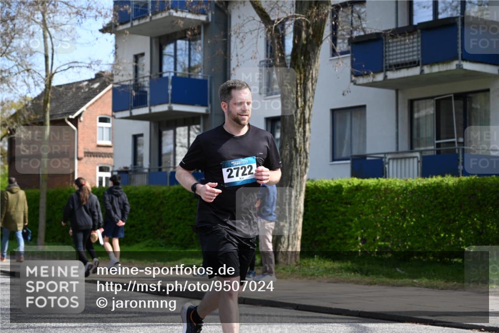 12.04.2026 - 45. Internationalen Wilhelmsburger Insellauf J. Mangold http://msf.ph/oto/9507024 12.04.2026 11:42:10 Ziel 2722, 5432 meine-sportfotos.de