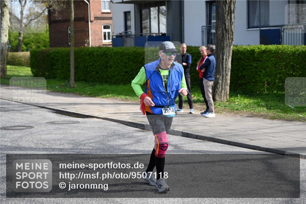 12.04.2026 - 45. Internationalen Wilhelmsburger Insellauf J. Mangold http://msf.ph/oto/9507118 12.04.2026 11:43:56 Ziel 2040, 2663 meine-sportfotos.de