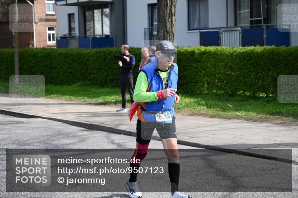 12.04.2026 - 45. Internationalen Wilhelmsburger Insellauf J. Mangold http://msf.ph/oto/9507123 12.04.2026 11:43:57 Ziel 2040, 2663 meine-sportfotos.de