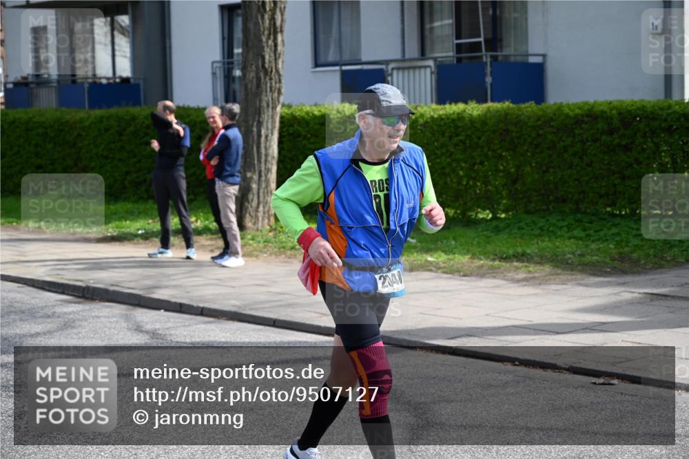 12.04.2026 - 45. Internationalen Wilhelmsburger Insellauf J. Mangold http://msf.ph/oto/9507127 12.04.2026 11:43:57 Ziel 2040, 2663 meine-sportfotos.de