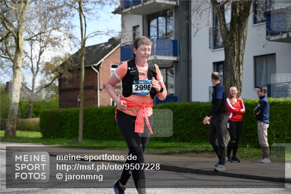 12.04.2026 - 45. Internationalen Wilhelmsburger Insellauf J. Mangold http://msf.ph/oto/9507228 12.04.2026 11:46:49 Ziel 2996 meine-sportfotos.de