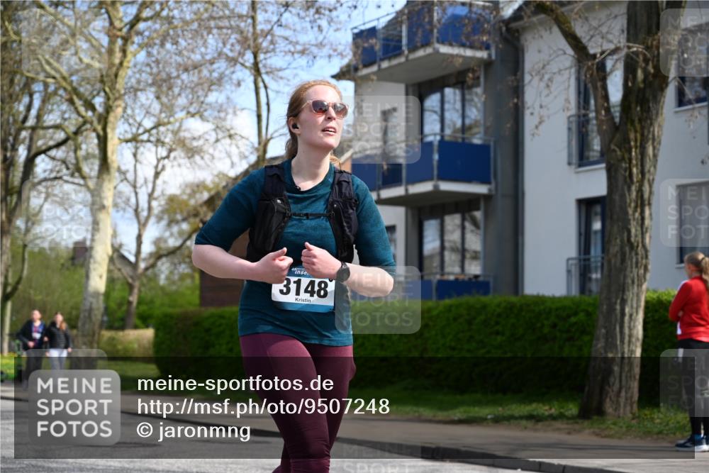 12.04.2026 - 45. Internationalen Wilhelmsburger Insellauf J. Mangold http://msf.ph/oto/9507248 12.04.2026 11:47:16 Ziel 3148, 3533, 3532, 3457 meine-sportfotos.de