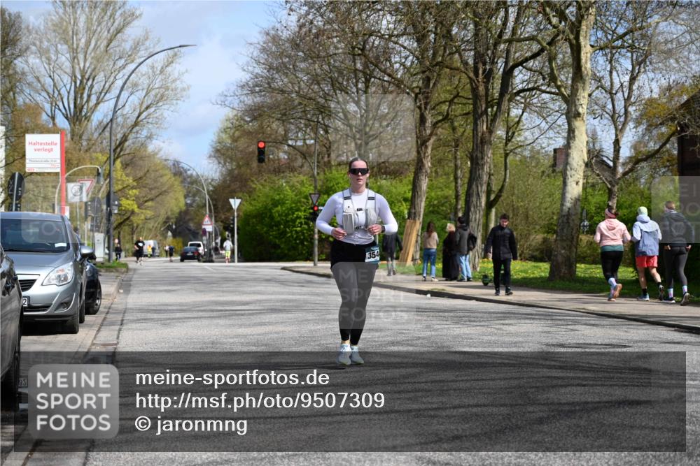 12.04.2026 - 45. Internationalen Wilhelmsburger Insellauf J. Mangold http://msf.ph/oto/9507309 12.04.2026 11:51:57 Ziel 3544 meine-sportfotos.de