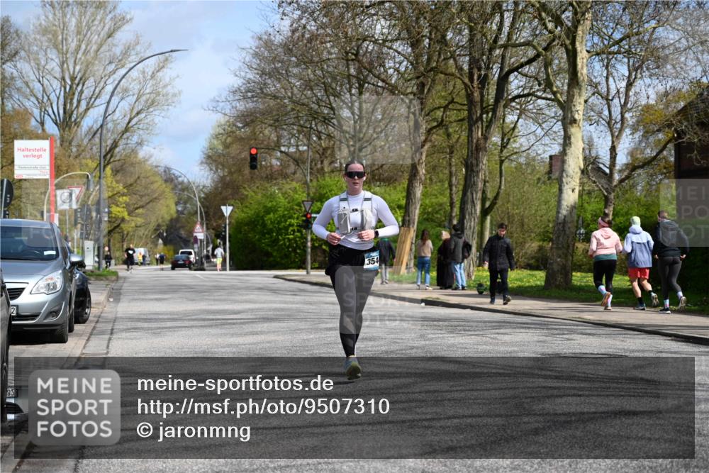 12.04.2026 - 45. Internationalen Wilhelmsburger Insellauf J. Mangold http://msf.ph/oto/9507310 12.04.2026 11:51:57 Ziel 3544 meine-sportfotos.de