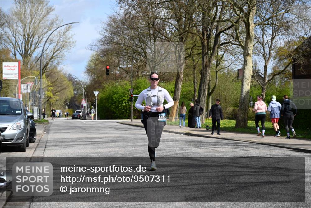 12.04.2026 - 45. Internationalen Wilhelmsburger Insellauf J. Mangold http://msf.ph/oto/9507311 12.04.2026 11:51:57 Ziel 3544 meine-sportfotos.de
