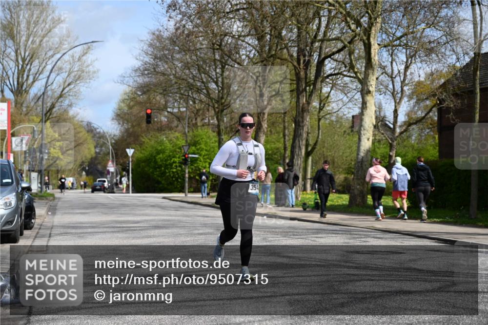 12.04.2026 - 45. Internationalen Wilhelmsburger Insellauf J. Mangold http://msf.ph/oto/9507315 12.04.2026 11:51:57 Ziel 3544 meine-sportfotos.de