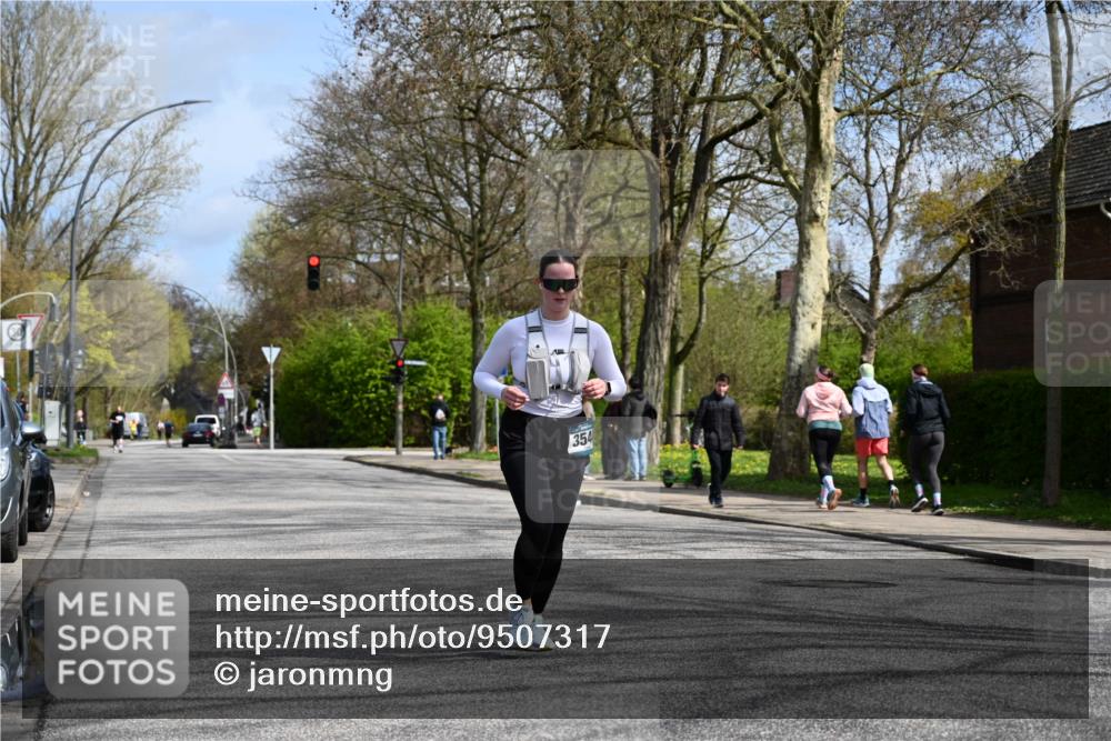 12.04.2026 - 45. Internationalen Wilhelmsburger Insellauf J. Mangold http://msf.ph/oto/9507317 12.04.2026 11:51:57 Ziel 3544 meine-sportfotos.de