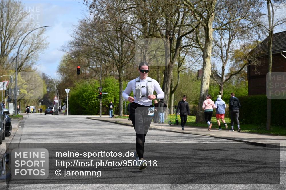 12.04.2026 - 45. Internationalen Wilhelmsburger Insellauf J. Mangold http://msf.ph/oto/9507318 12.04.2026 11:51:57 Ziel 3544 meine-sportfotos.de