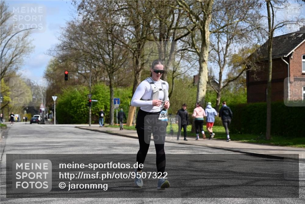 12.04.2026 - 45. Internationalen Wilhelmsburger Insellauf J. Mangold http://msf.ph/oto/9507322 12.04.2026 11:51:58 Ziel 3544 meine-sportfotos.de
