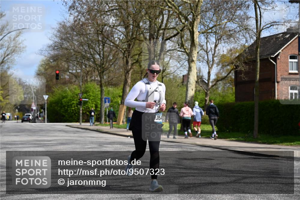 12.04.2026 - 45. Internationalen Wilhelmsburger Insellauf J. Mangold http://msf.ph/oto/9507323 12.04.2026 11:51:58 Ziel 3544 meine-sportfotos.de