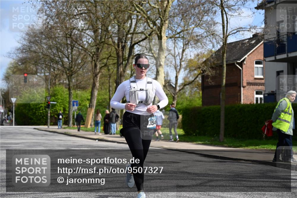 12.04.2026 - 45. Internationalen Wilhelmsburger Insellauf J. Mangold http://msf.ph/oto/9507327 12.04.2026 11:51:58 Ziel 3544 meine-sportfotos.de