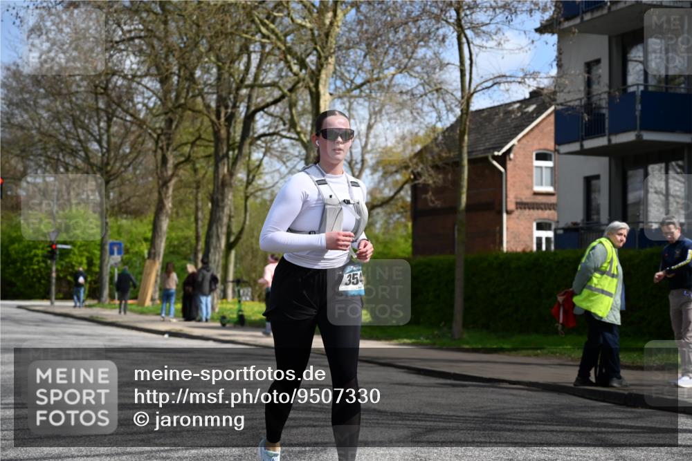 12.04.2026 - 45. Internationalen Wilhelmsburger Insellauf J. Mangold http://msf.ph/oto/9507330 12.04.2026 11:51:58 Ziel 3544 meine-sportfotos.de
