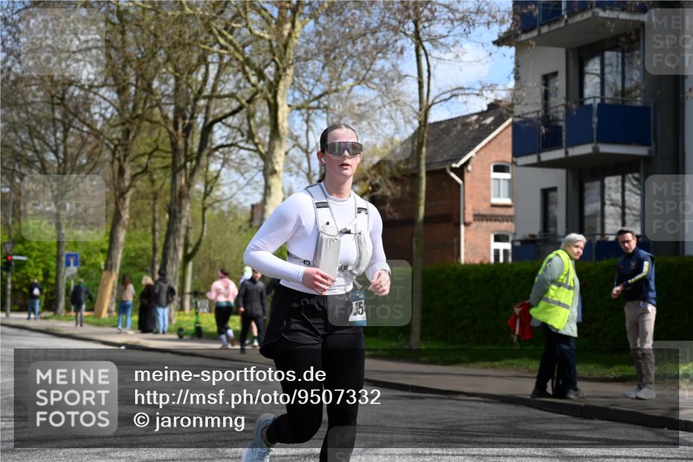 12.04.2026 - 45. Internationalen Wilhelmsburger Insellauf J. Mangold http://msf.ph/oto/9507332 12.04.2026 11:51:58 Ziel 3544 meine-sportfotos.de