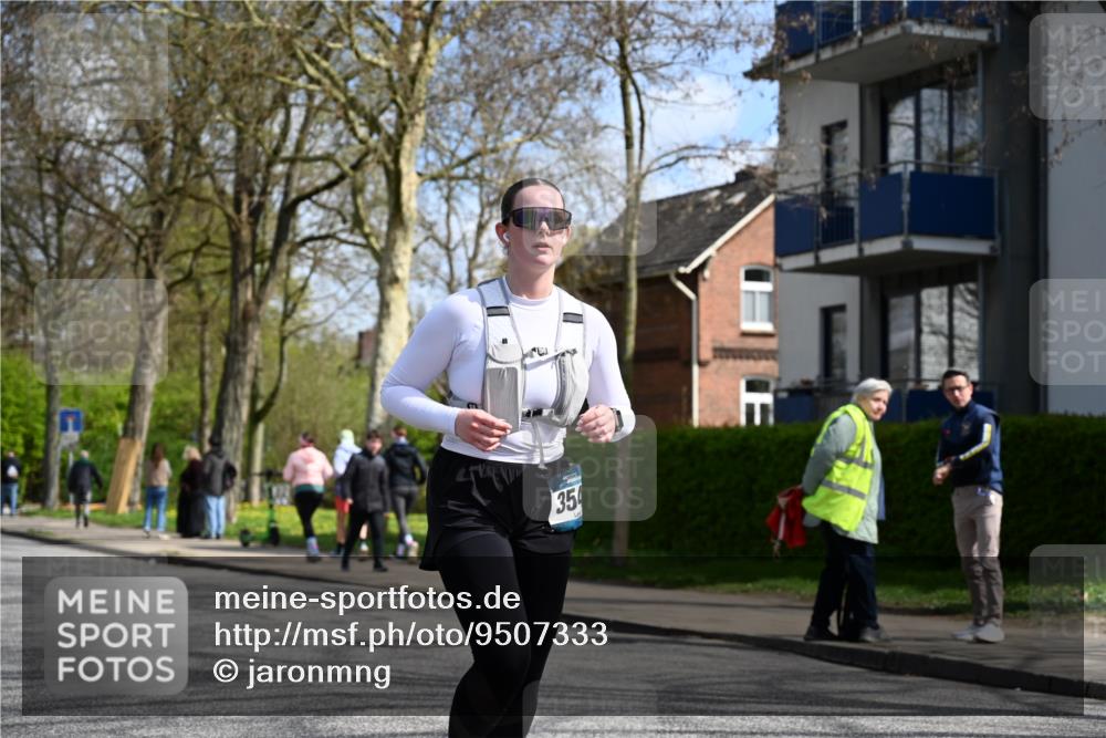 12.04.2026 - 45. Internationalen Wilhelmsburger Insellauf J. Mangold http://msf.ph/oto/9507333 12.04.2026 11:51:59 Ziel 3544 meine-sportfotos.de