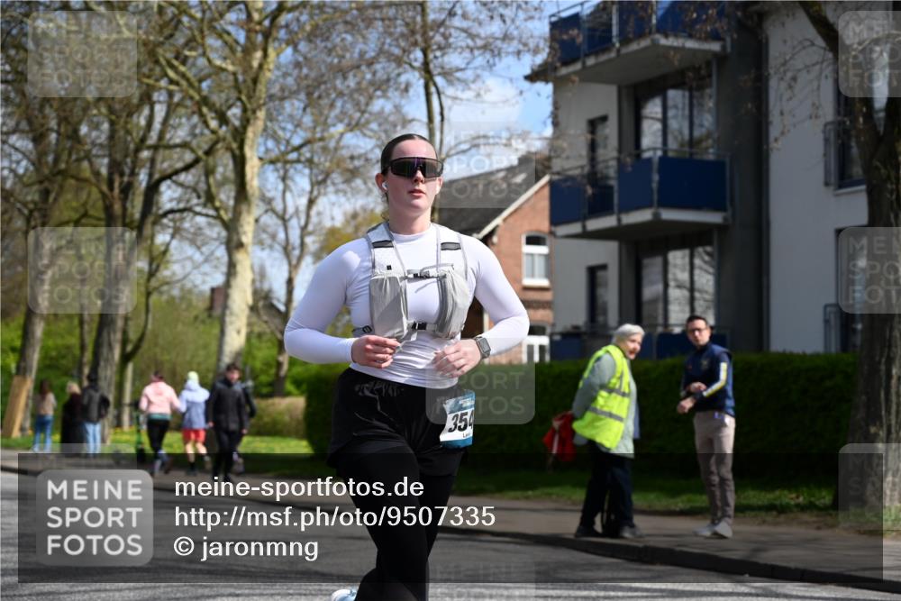 12.04.2026 - 45. Internationalen Wilhelmsburger Insellauf J. Mangold http://msf.ph/oto/9507335 12.04.2026 11:51:59 Ziel 3544 meine-sportfotos.de