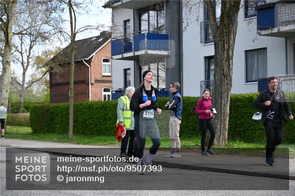 12.04.2026 - 45. Internationalen Wilhelmsburger Insellauf J. Mangold http://msf.ph/oto/9507393 12.04.2026 11:53:45 Ziel 4508, 2566, 2776, 2093, 2679, 2680 meine-sportfotos.de